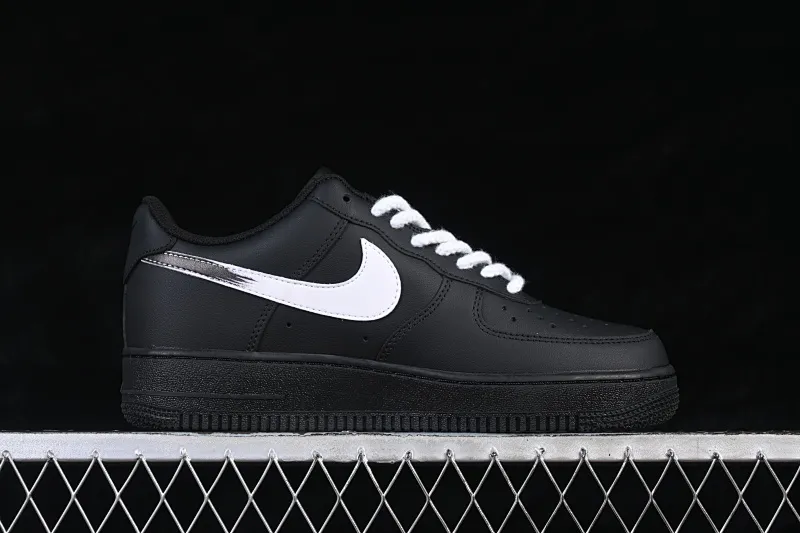 All categories Nk Air Force 1 Air Force series Nk Air Force 1 Low Air Force low top Nike Air Force 1'07 Low Two-dimensional theme Black pattern hook Air Force 1 low-top casual sneakers ZH0316-123